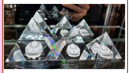 3 PYRAMIDS 654/52 TUT